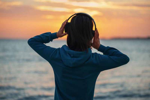 the-most-relaxing-music-in-the-world-according-to-science-spa-executive